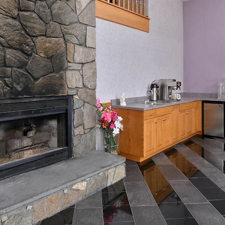 Americas Best Value Inn & Suites Wolcott Exterior foto