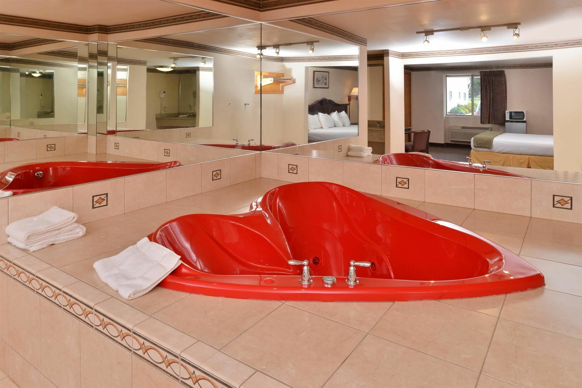 Americas Best Value Inn & Suites Wolcott Exterior foto